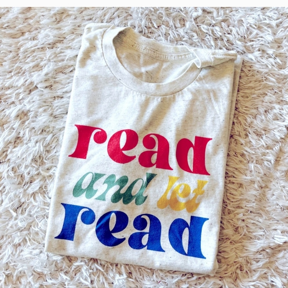 Boutique Read and Let Read book lover tee XS